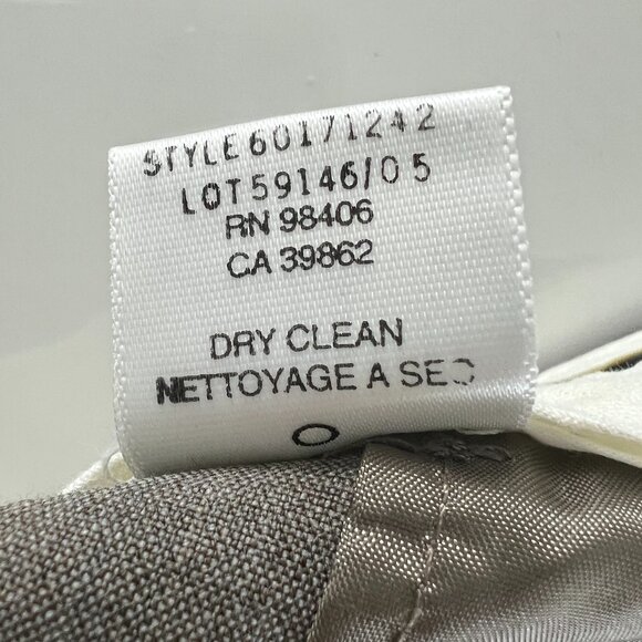 Theory Palmer City Walking Bermuda Shorts SZ 8 - Picture 8 of 8